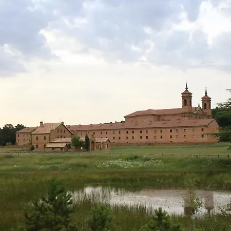 Hospederia Monasterio San Juan De La Pena ホテル 4*