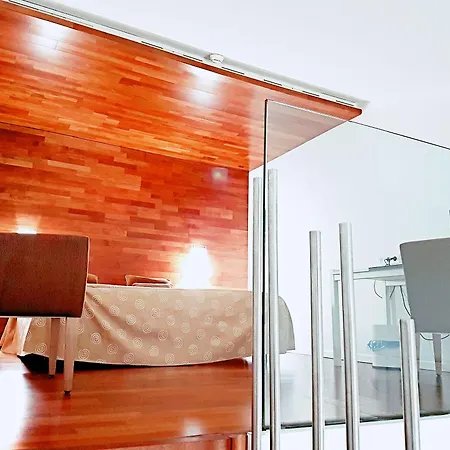 ホテル Hospederia Monasterio San Juan De La Pena サン・ファン・デ・ラペーニャ