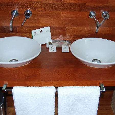 Hospederia Monasterio San Juan De La Pena ホテル 4*