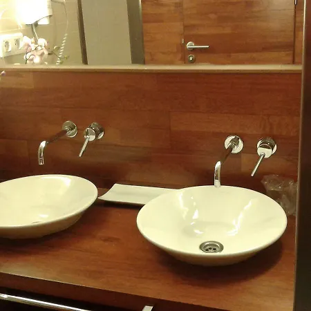 Hospederia Monasterio San Juan De La Pena 4*