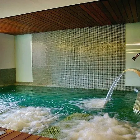 ホテル Hospederia Monasterio San Juan De La Pena 4*