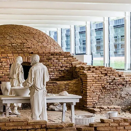 ホテル Hospederia Monasterio San Juan De La Pena