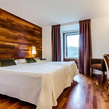 ホテル Hospederia Monasterio San Juan De La Pena 4*