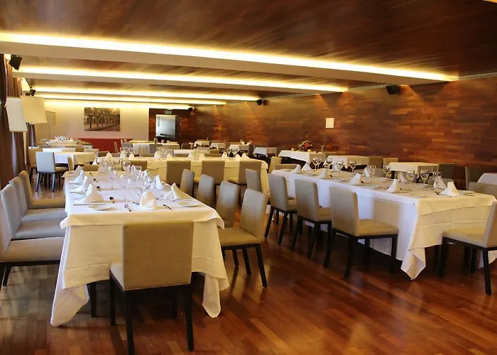 Hotell Hospederia Monasterio San Juan De La Pena