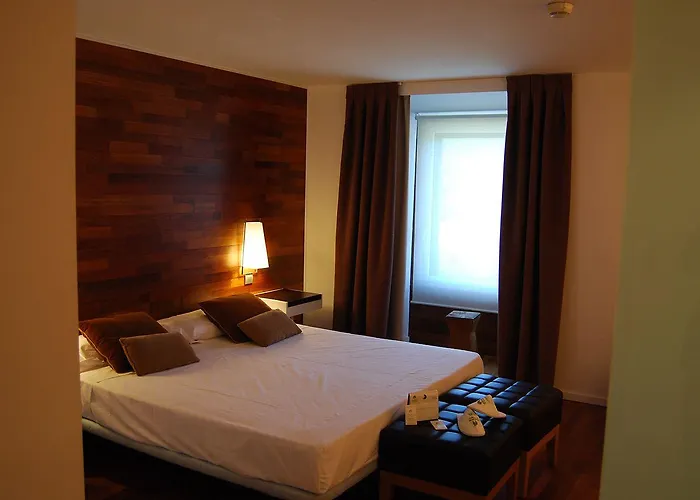 Hotel Hospederia Monasterio San Juan De La Pena San Juan de la Pena