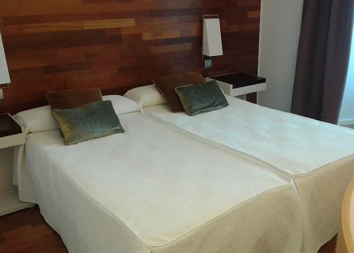 Hospederia Monasterio San Juan De La Pena Hotell 4*