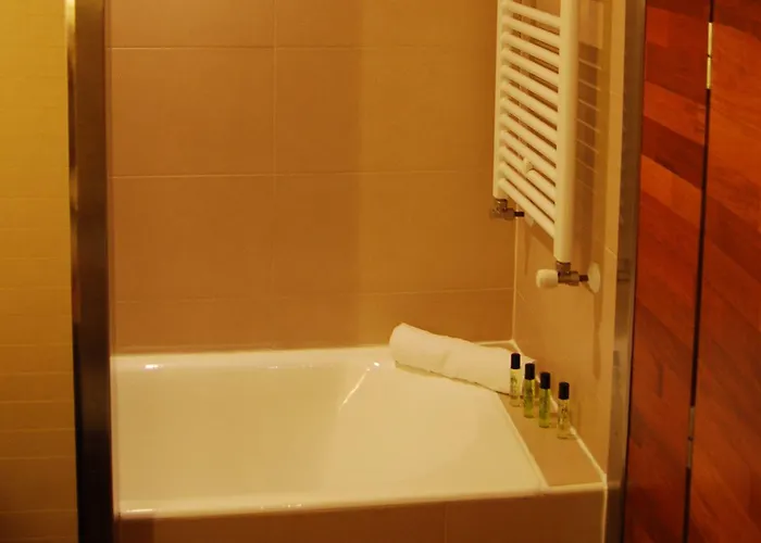 Hospederia Monasterio San Juan De La Pena Hotell 4*