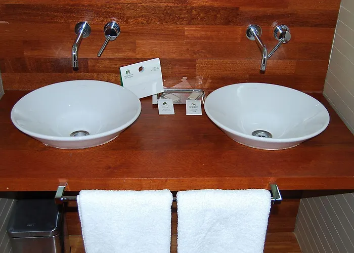 Hospederia Monasterio San Juan De La Pena Hotell 4*