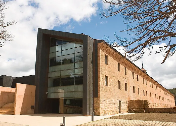 Hotell Hospederia Monasterio San Juan De La Pena