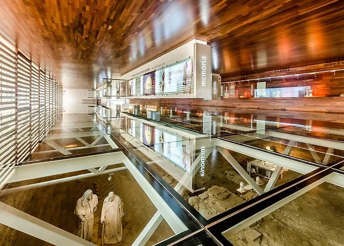 Hotell Hospederia Monasterio San Juan De La Pena 4*