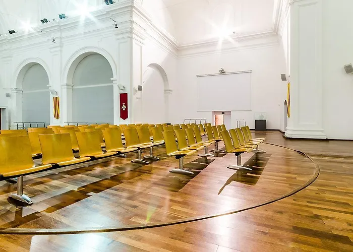 Hotell Hospederia Monasterio San Juan De La Pena