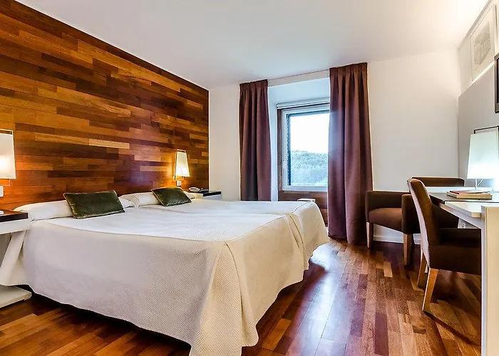 Hotell Hospederia Monasterio San Juan De La Pena 4*