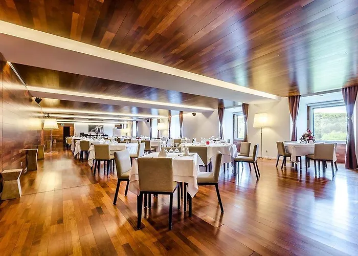 Hotel Hospederia Monasterio San Juan De La Pena 4*